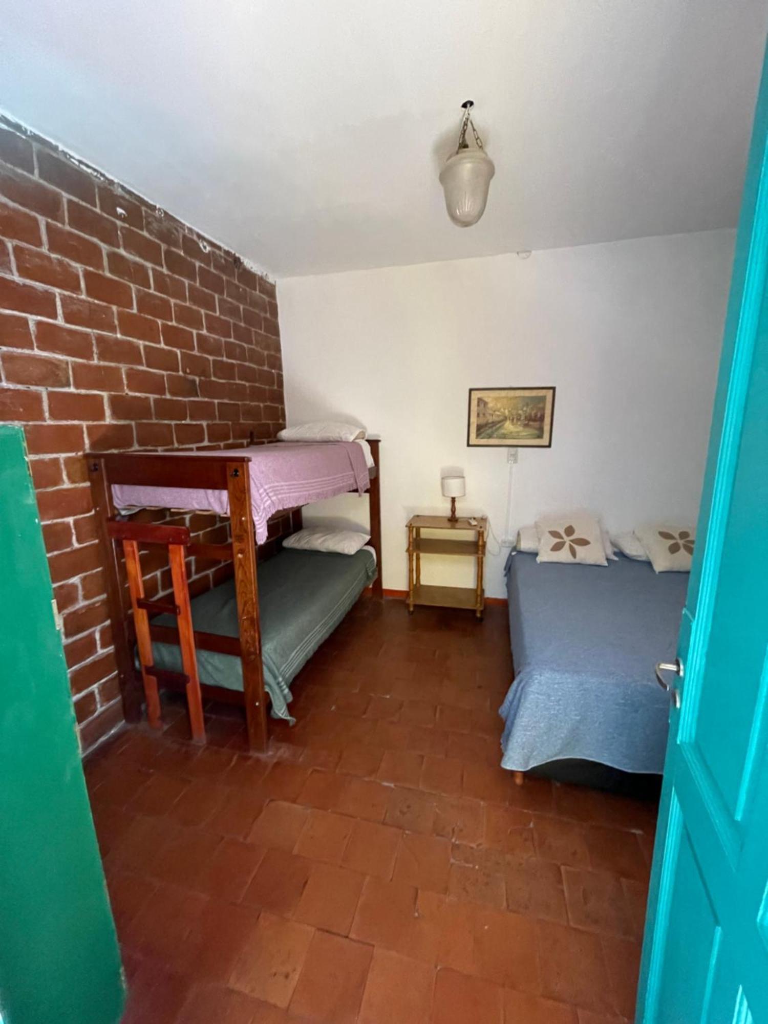 A La Gurda Hostel Сан-Мигель-де-Тукуман Экстерьер фото